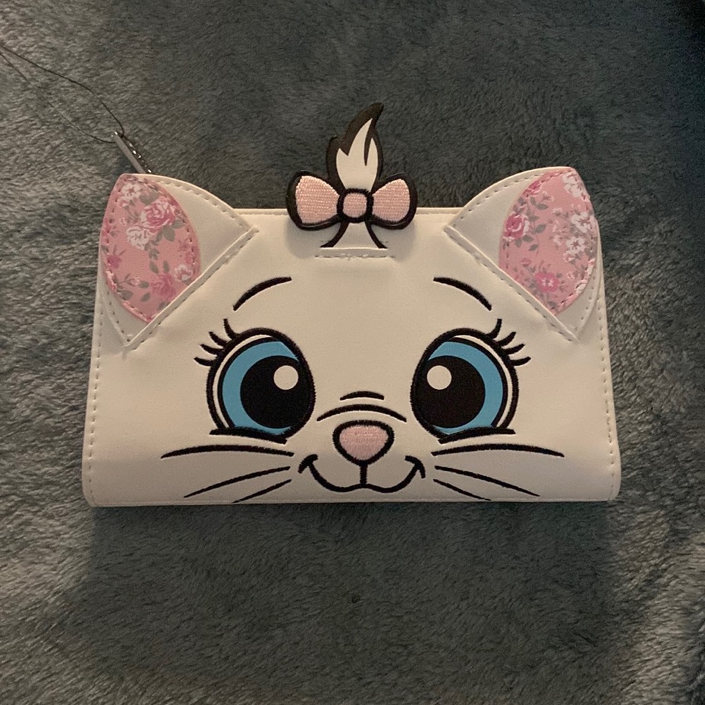 Disney Loungefly, Aristocats Marie floral face flap wallet